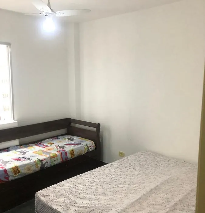 Apartamento à 150m na Praia da Pitangueiras em local Nobre-1
