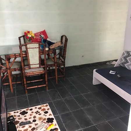 Apartamento à 150m na Praia da Pitangueiras em local Nobre-2