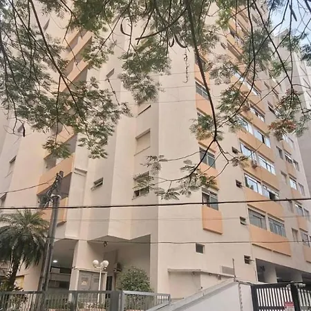 Apartamento à 150m na Praia da Pitangueiras em local Nobre-3