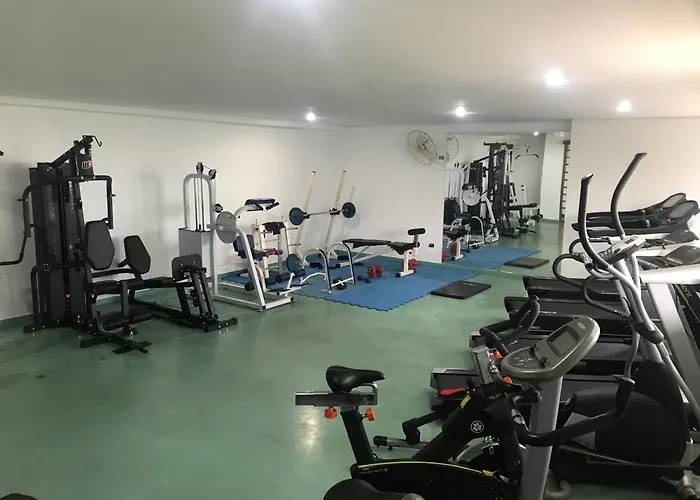 APTO 4 - COND BEIRA MAR, 3 dorm, 2 suítes, Ar-Cond, Wi-Fi, 2 Garagens, Piscina Guarujá
